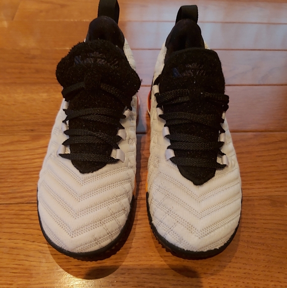 Nike toddler boys sneakers - Picture 8 of 8